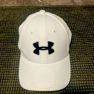 UA boys hat NWOT